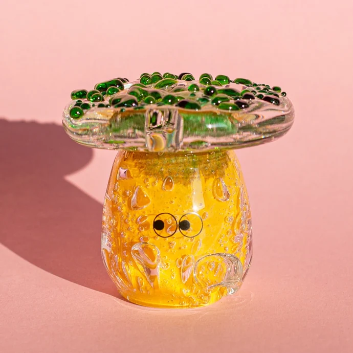 Studio Arhoj / Skleněná figurka Crystal Blob Shroom Kiwi