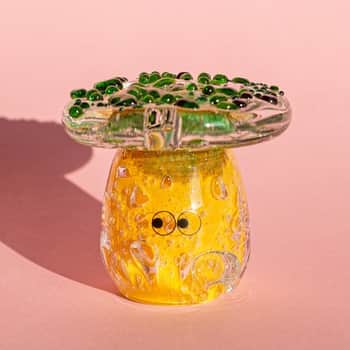 Skleněná figurka Crystal Blob Shroom Kiwi