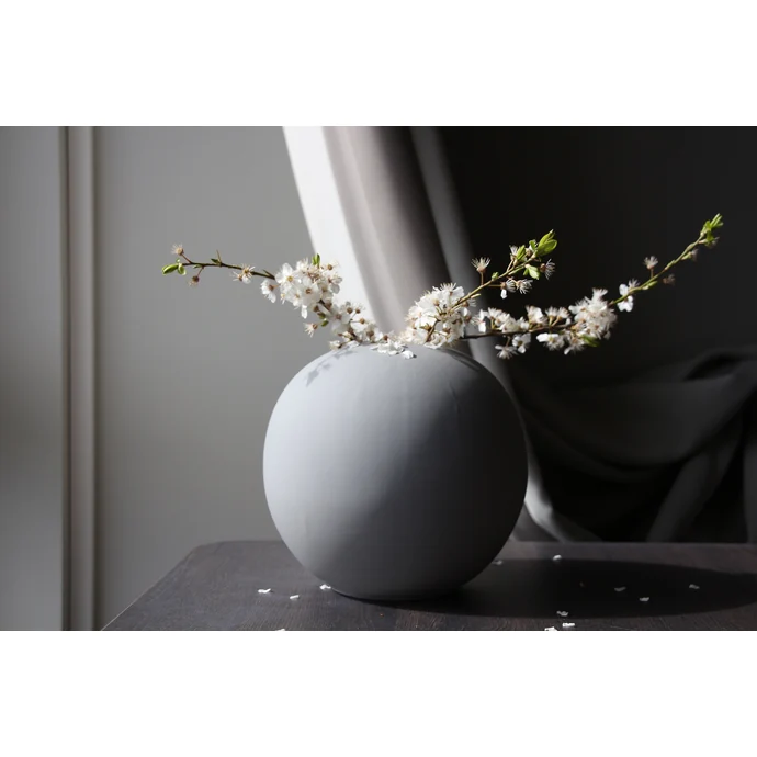 COOEE Design / Kulatá váza Ball Grey 20 cm