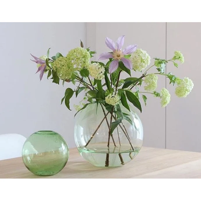 COOEE Design / Kulatá skleněná váza Ball Glass Green 15 cm