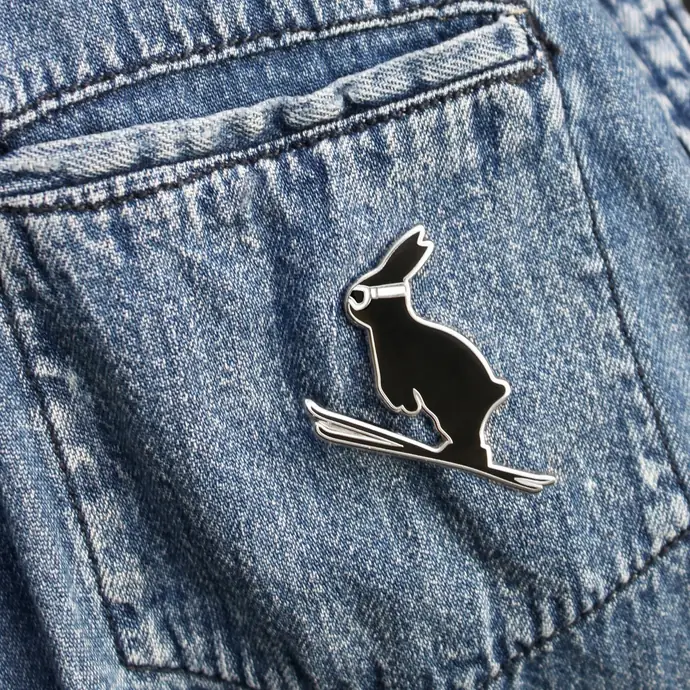 Kovový odznak s králíkem Ski Jumping